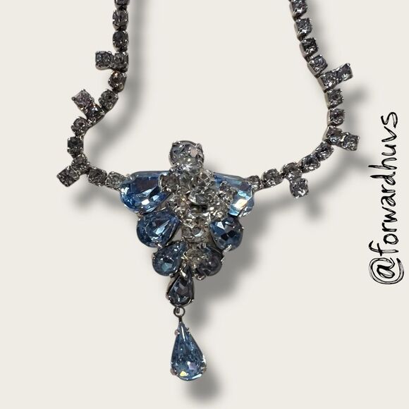 Vintage Mid-Century Rhinestone Necklace – Floral Cluster with Teardrop Pendant - Picture 10 of 11